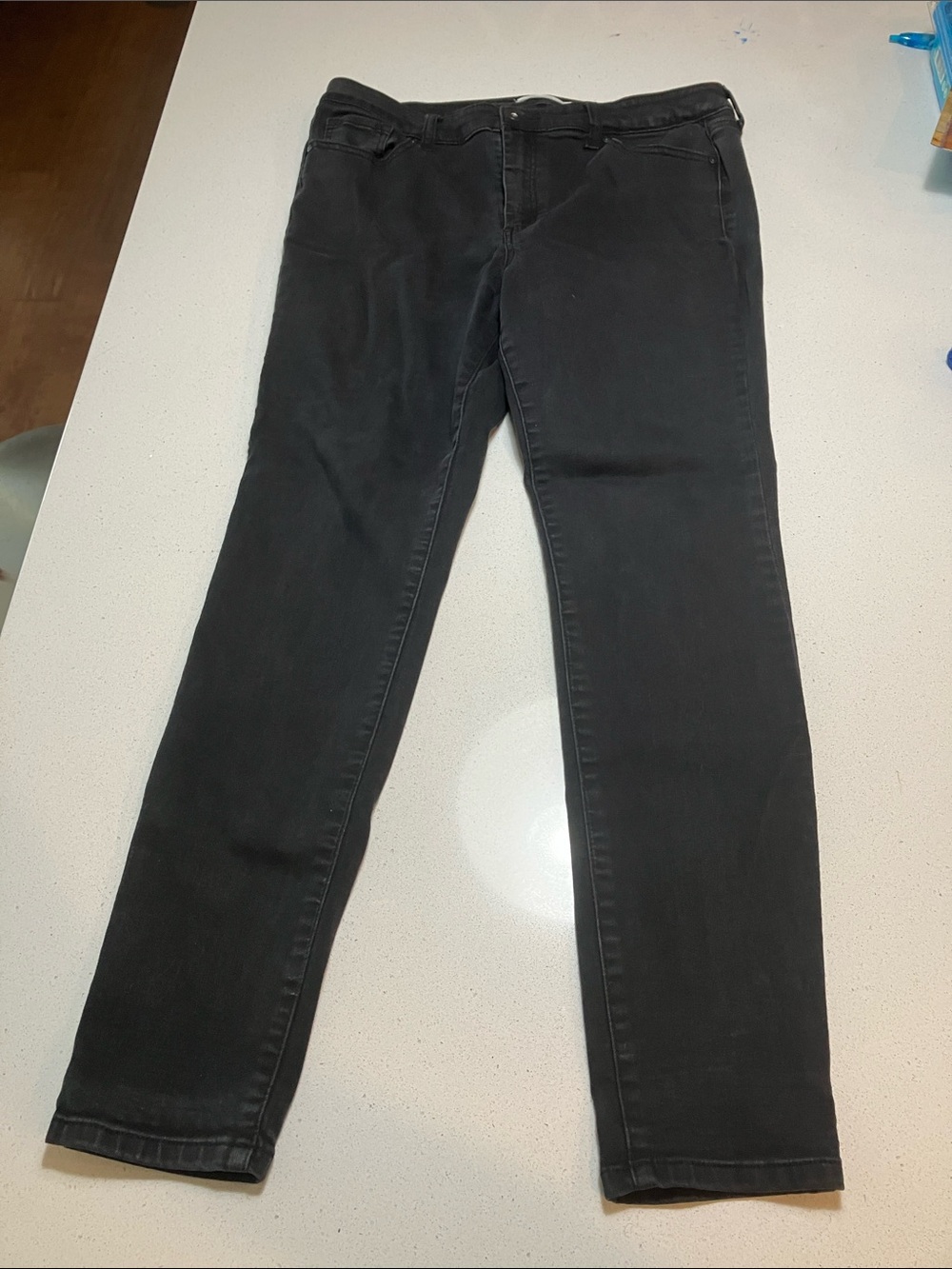 Jessica Simpson curvy High-Rise SkinnyStraight-Leg Jeans black